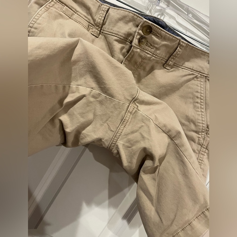 American Eagle Stretch Khaki Bermuda Shorts Size 10 - Picture 4 of 6